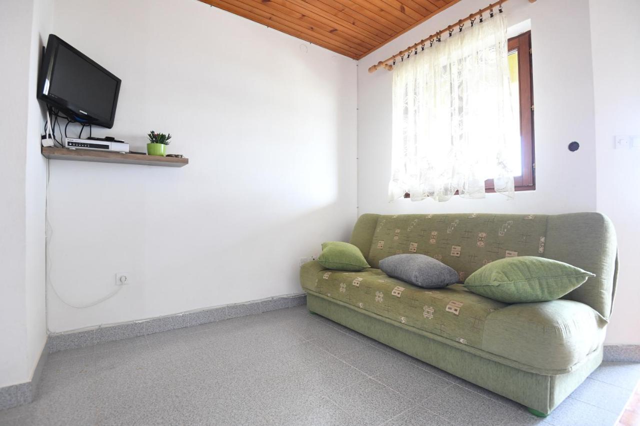 Apartmani Erna Pašman Exterior foto