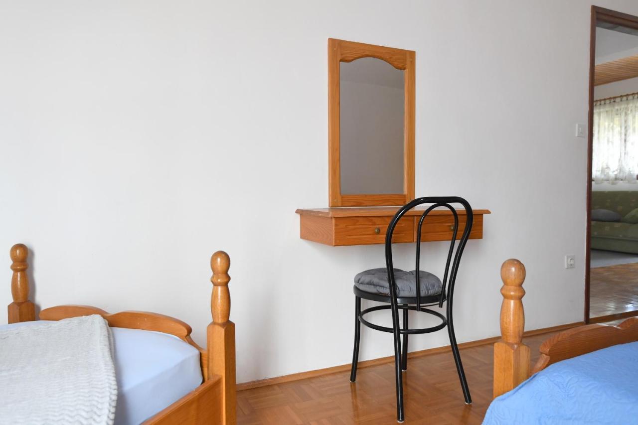 Apartmani Erna Pašman Exterior foto